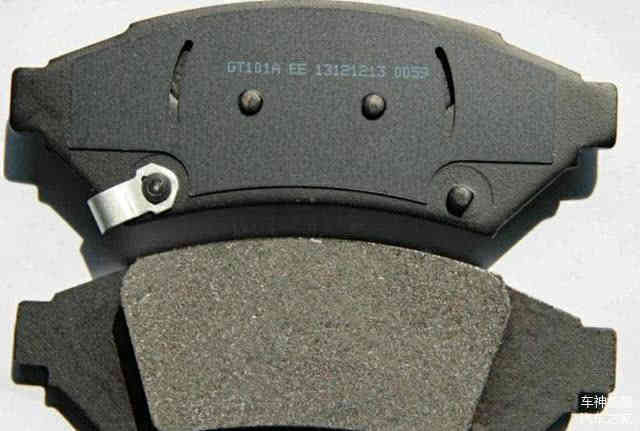 更换汽车刹车片多少钱 更换汽车刹车片多少钱