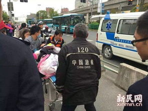 孕妇地铁站分娩 民辅警变\接生侠\