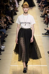 女星宁静卖衣服 一件T恤2000元(女星宁静的时尚之路,一件T恤价值2000元背后的故事) 女星宁静卖衣服 一件T恤2000元(女星宁静的时尚之路,一件T恤价值2000元背后的故事)