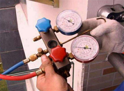汽车空调加氟加多少标准(汽车空调加氟的标准操作,如何确定加氟量) 汽车空调加氟加多少标准(汽车空调加氟的标准操作,如何确定加氟量)