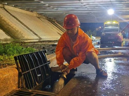 应对强降雨 北京已转移近10万人 应对强降雨 北京已转移近10万人